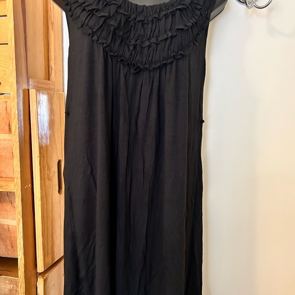 Women’s Dress - Picture 2 of 2